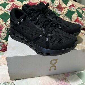 On Cloud Cloudsurfer 2 *RARE TRIPLE BLACK Men’s 10 Shoes Tried On Once